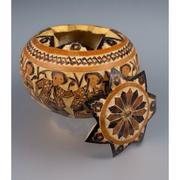 Gourd Hand Carved Etched Lidded Musicians Dancers Intricate Peru Folk Art Round - Picture 2 of 9